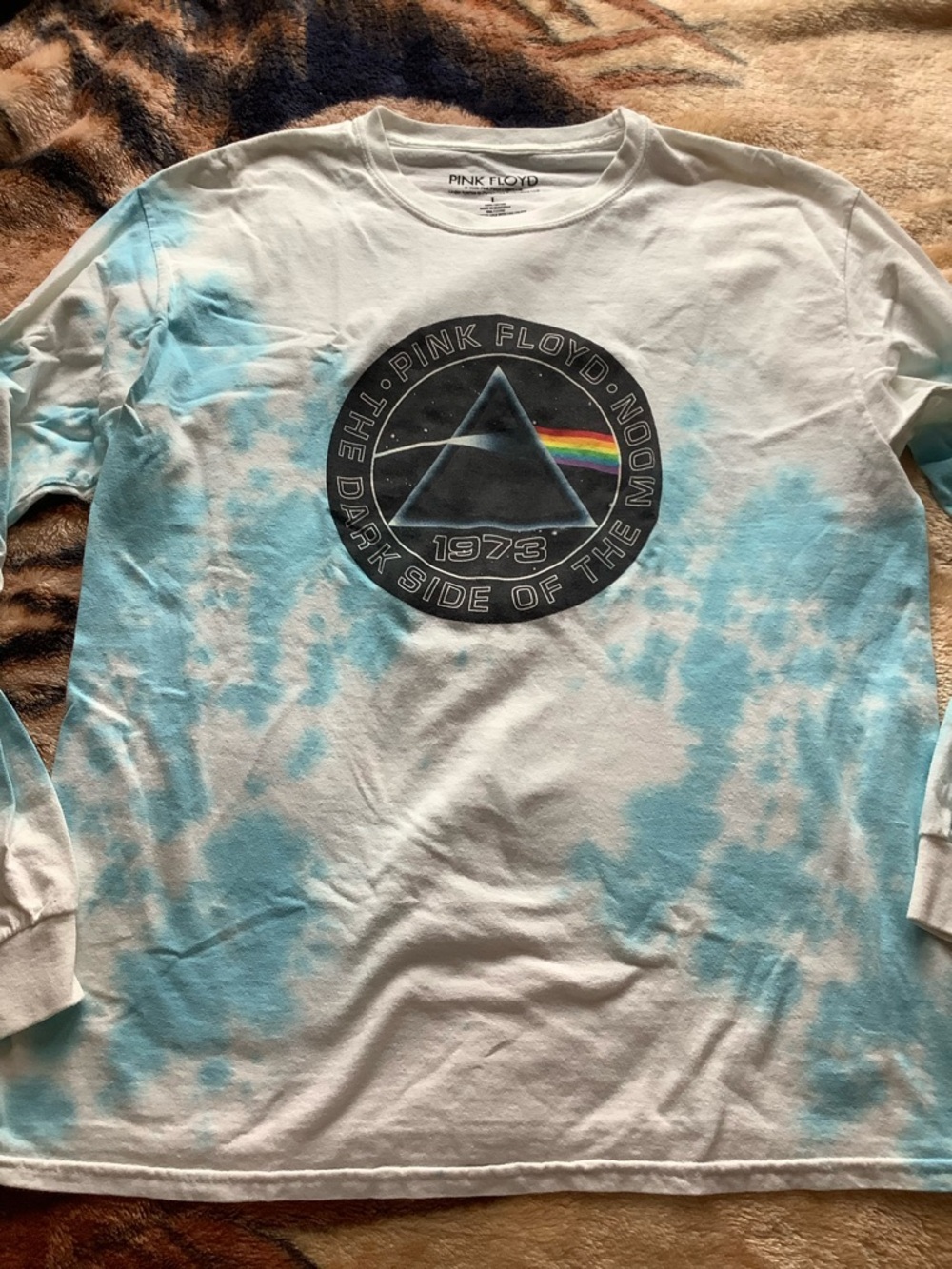 Pink Floyd tie-dye tee